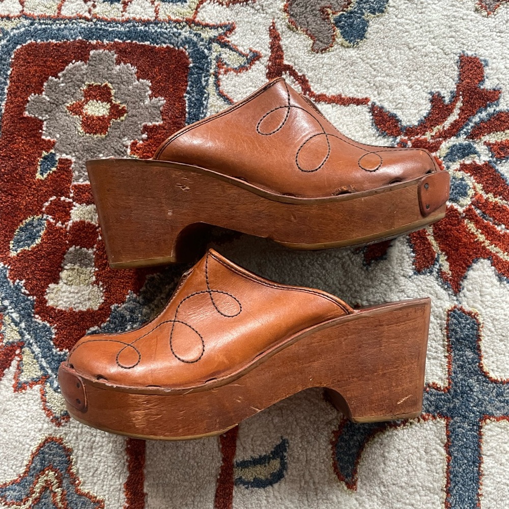 Vintage Leather & Wood Clogs, wm 7
